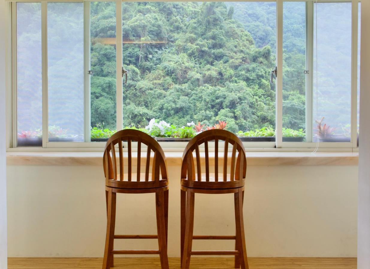 Spring Spa Hotel Wulai Extérieur photo