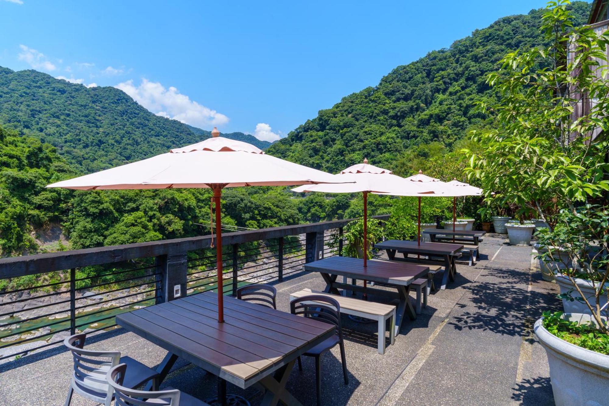 Spring Spa Hotel Wulai Extérieur photo