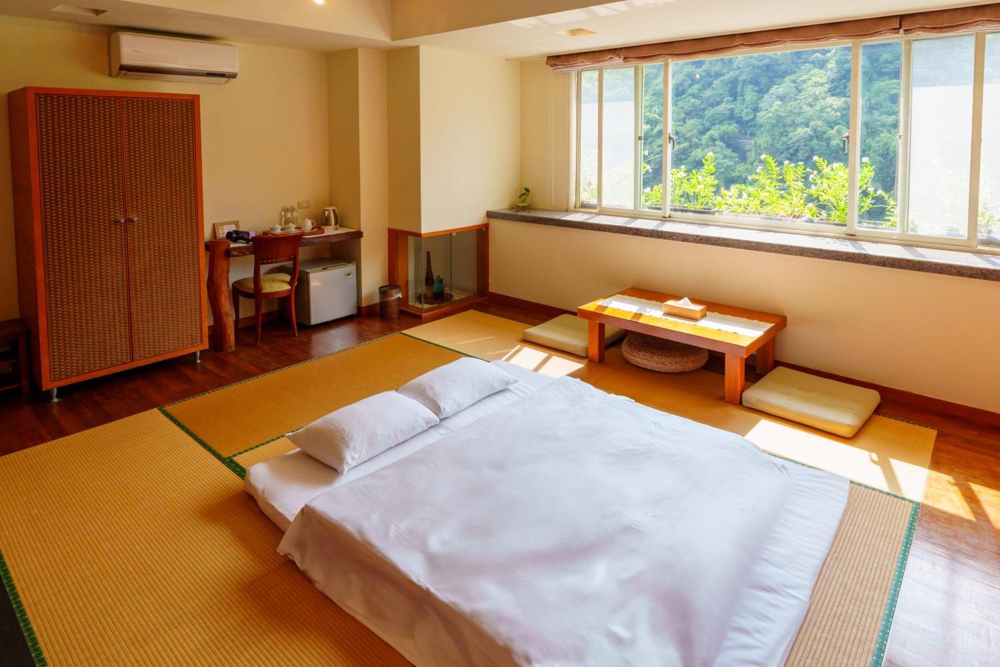 Spring Spa Hotel Wulai Extérieur photo