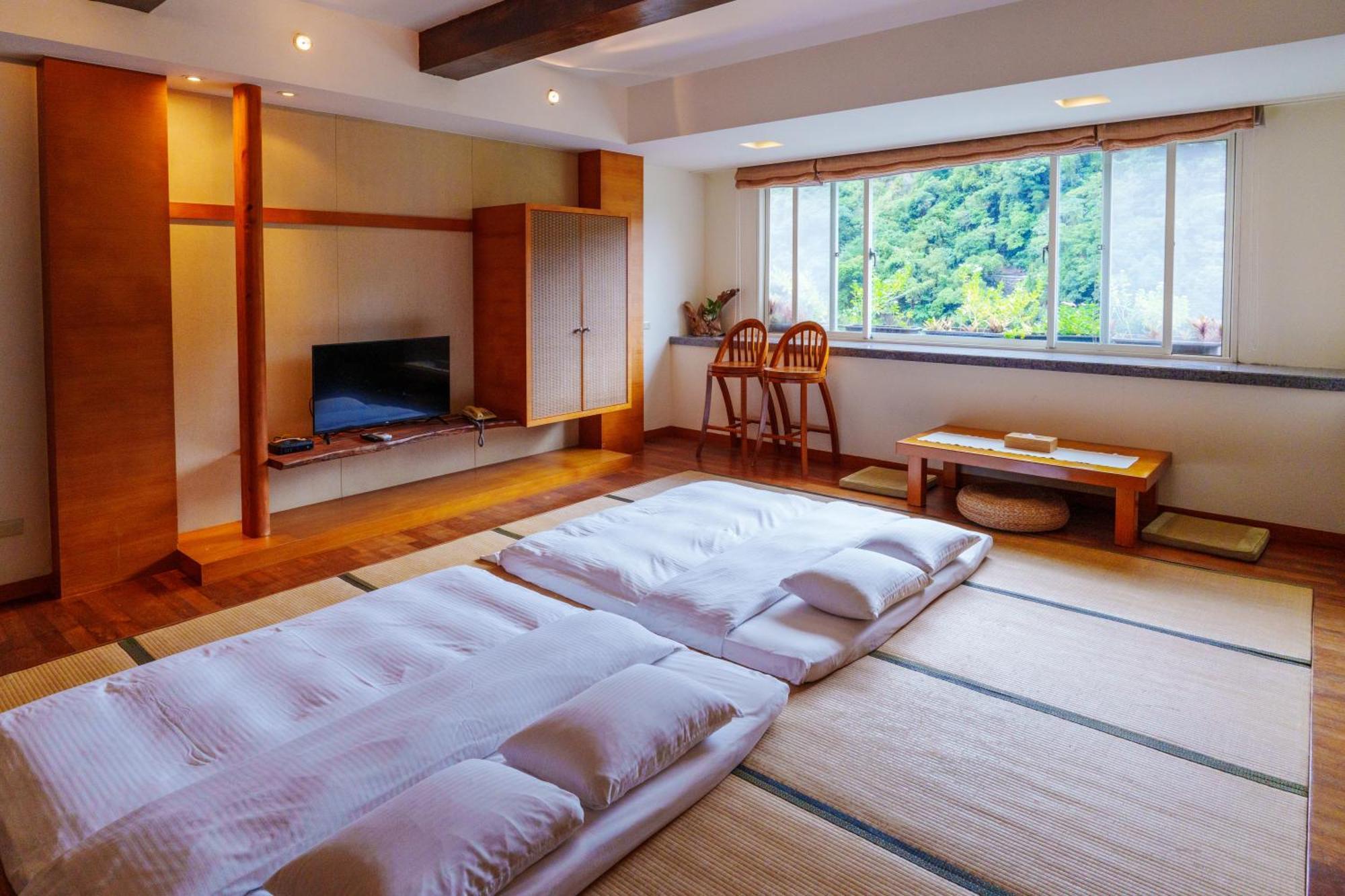 Spring Spa Hotel Wulai Extérieur photo