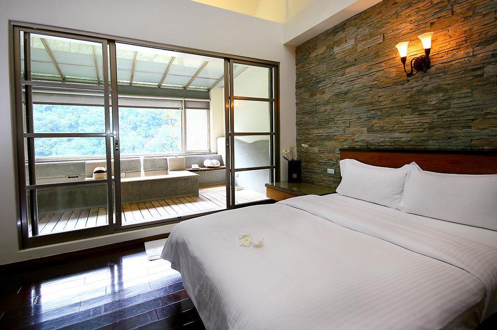 Spring Spa Hotel Wulai Extérieur photo