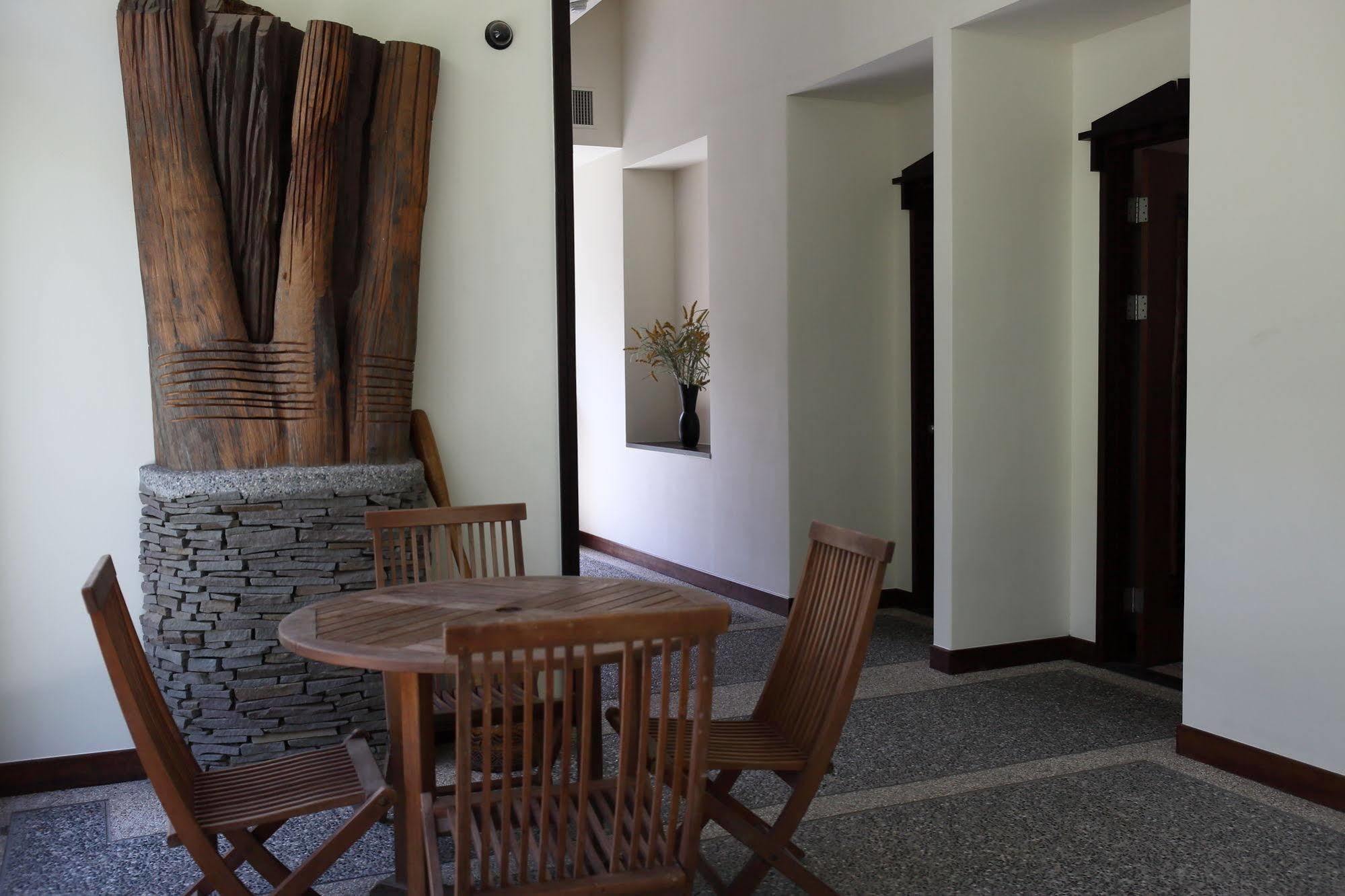 Spring Spa Hotel Wulai Extérieur photo
