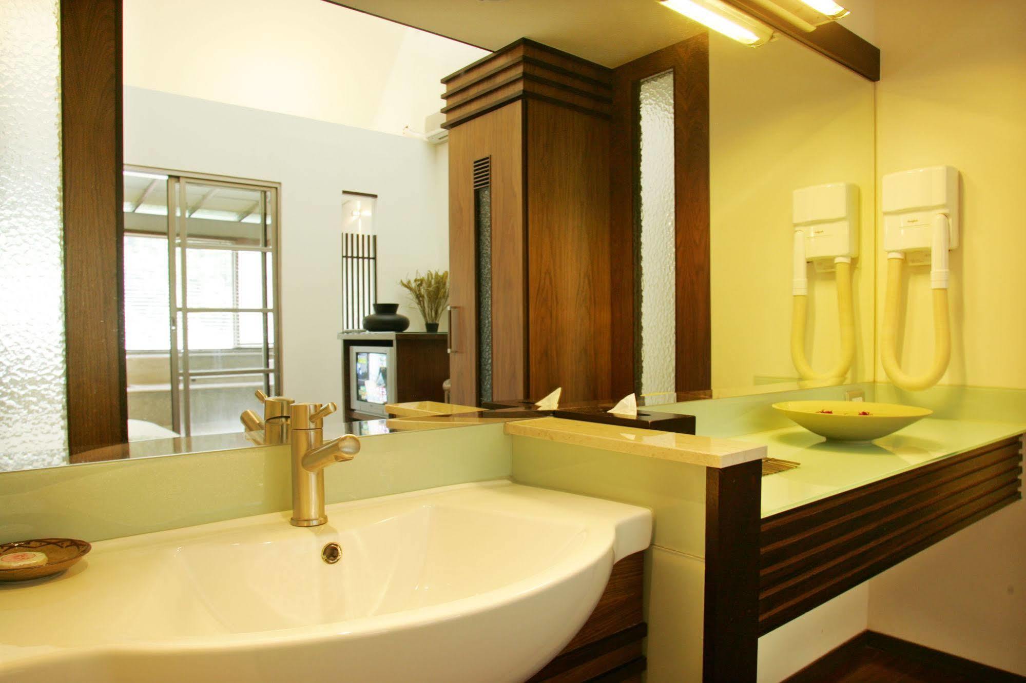 Spring Spa Hotel Wulai Extérieur photo